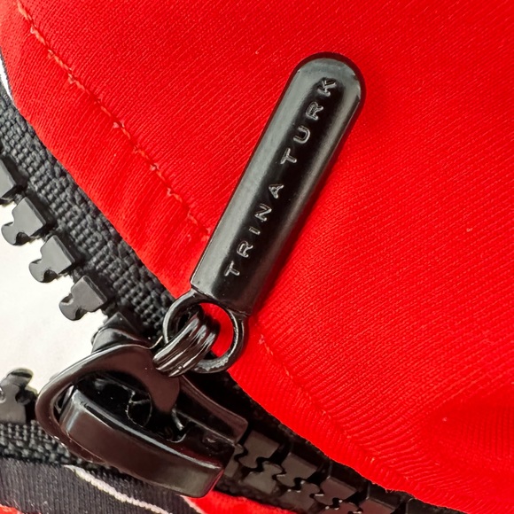 Trina Turk Shangri La long sleeve Paddle Suit - Picture 4 of 6